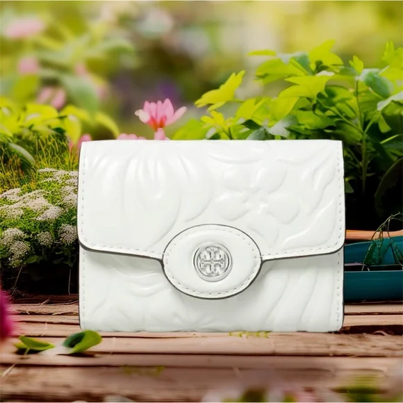 Tory Burch White Embossed Wallet - Picture 5 of 9